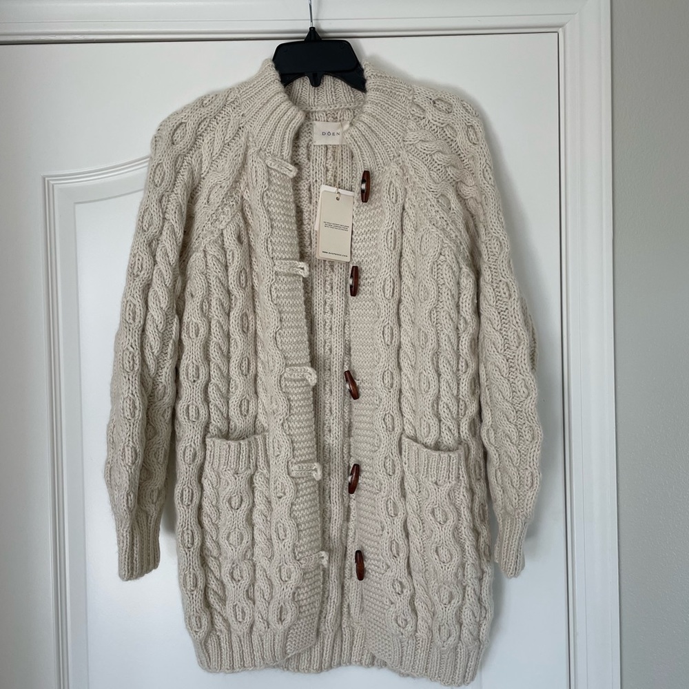 Doen Cozy Cable Knit Sweater in Cream - Picture 2 of 9